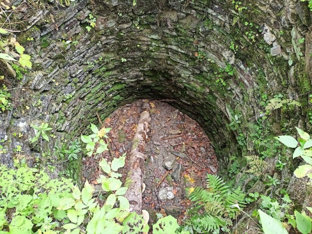 Nístějka: A Gothic Castle Ruin in Czechia 3 Nístějka