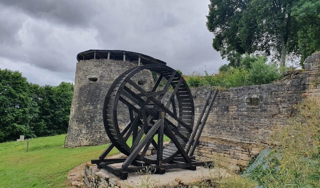 Château de Lafauche: A Fortified Barony and Artillery Fortress in France 3 Château de Lafauche
