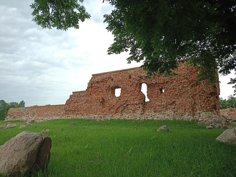 Szubin Castle: A Gothic Knightly Castle in Poland