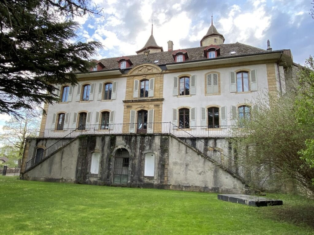 Château de Vaumarcus: A Medieval Fortress in Switzerland 8 Château de Vaumarcus