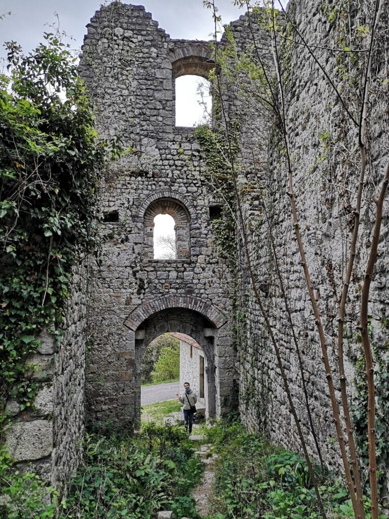 Castello di Maniago: A Medieval Fortress of the Patriarchate of Aquileia 2 Castello di Maniago