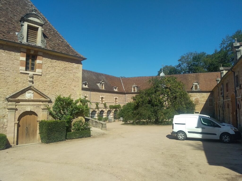 Château de Bresse-sur-Grosne: A Medieval Castle in Bresse-sur-Grosne, France 10 Château de Bresse-sur-Grosne