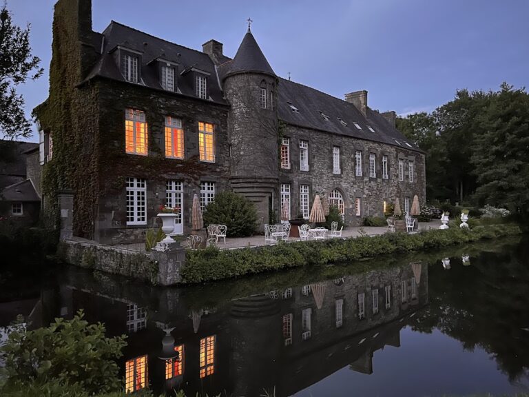 Manoir de la Motte Beaumanoir: A Historic Breton Estate in Pleugueneuc, France