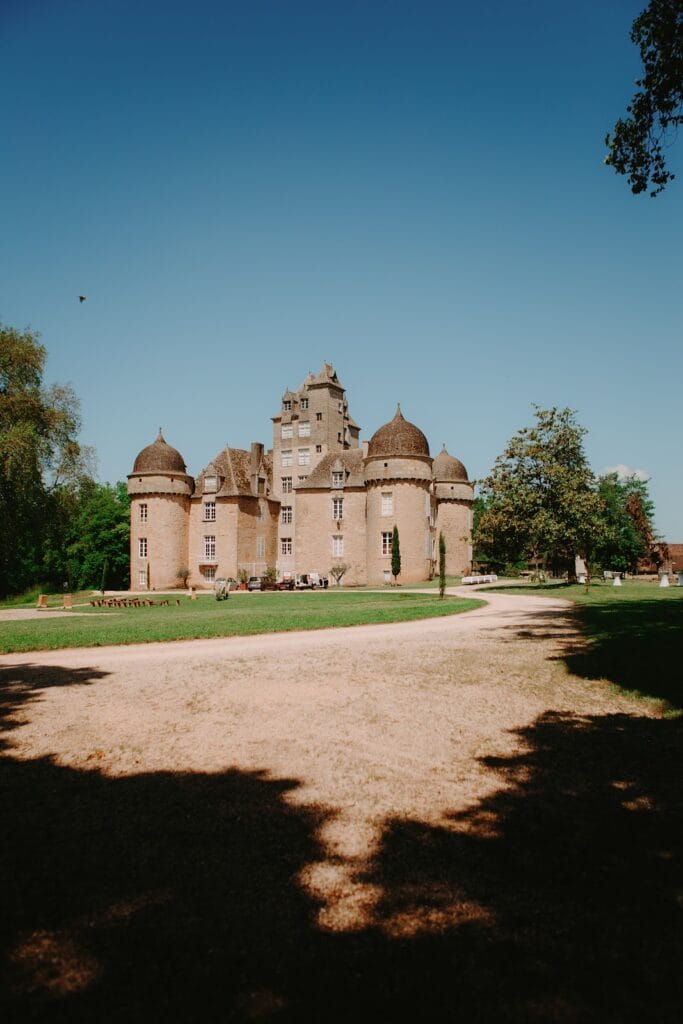 Château d'Aynac: A Renaissance Castle in France 1 Château d'Aynac