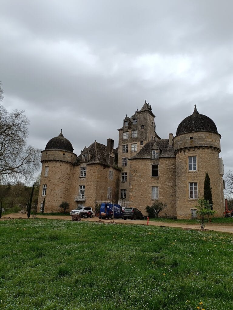 Château d'Aynac: A Renaissance Castle in France 2 Château d'Aynac