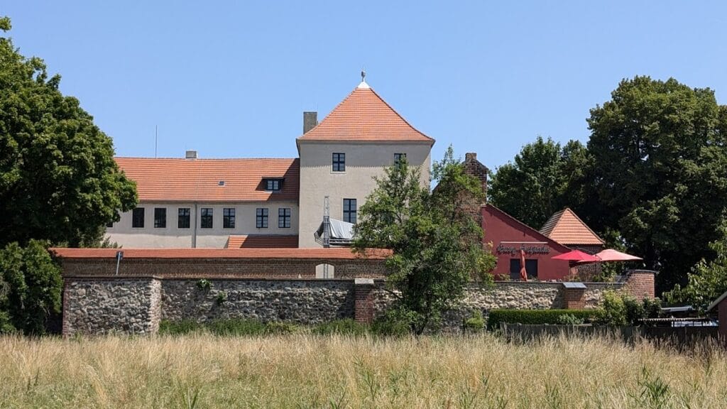 Burg Friedland: A Medieval Castle Complex in Germany 2 Burg Friedland