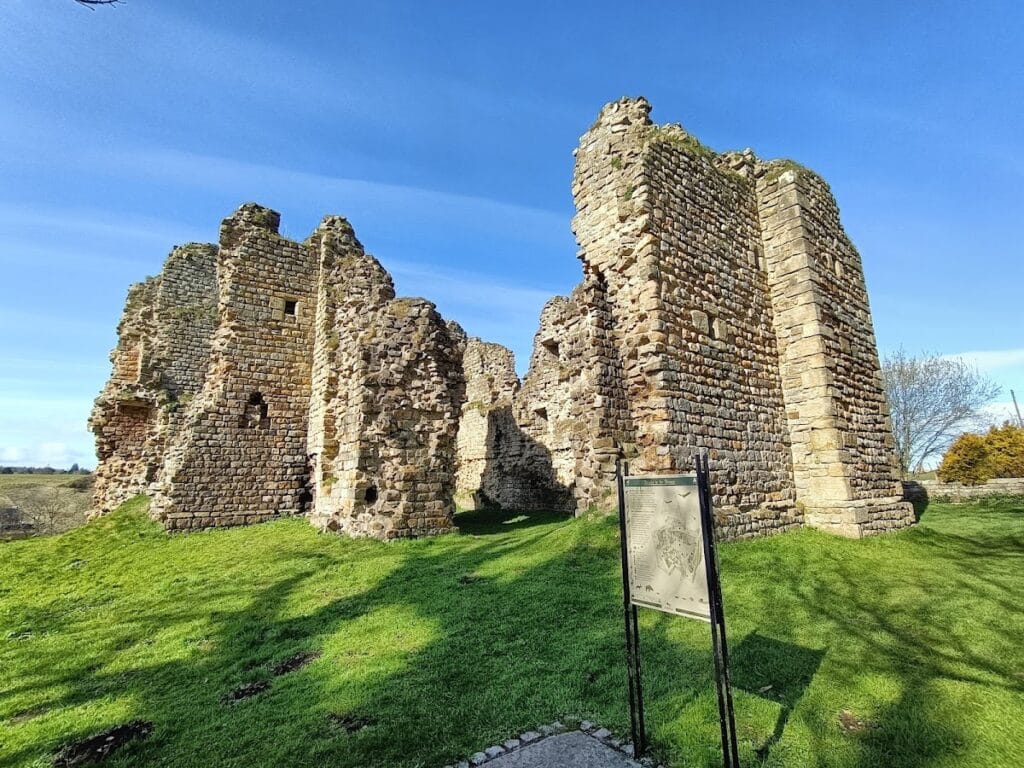 Thirlwall Castle: A Twelfth-Century Castle in Northumberland 2 Thirlwall Castle