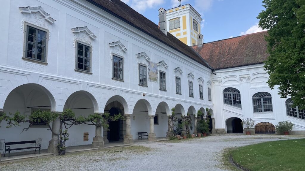 Burg Volkenstorf, Tillysburg