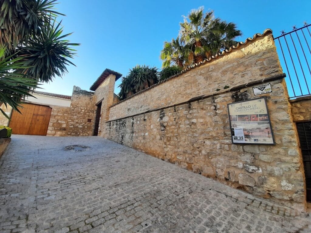 Castillo de Torredonjimeno: A Medieval Fortress and Palace in Spain 5 Castillo de Torredonjimeno