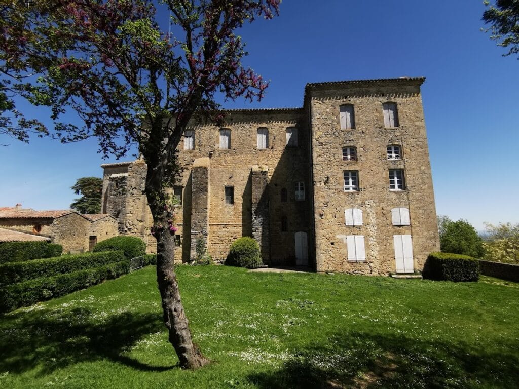 Château de Saint-Félix-Lauragais: Medieval Castle and Residential Complex 1 Château de Saint-Félix-Lauragais
