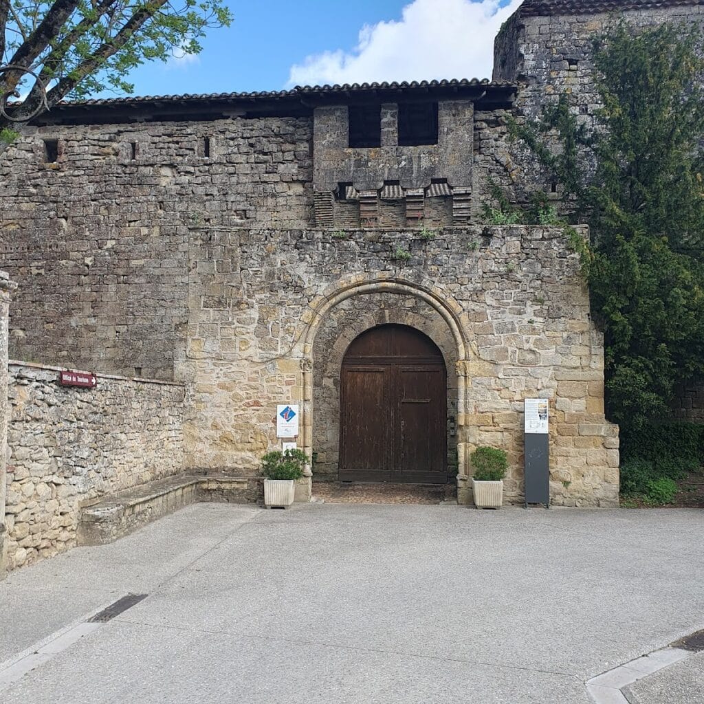 Château de Saint-Félix-Lauragais: Medieval Castle and Residential Complex 3 Château de Saint-Félix-Lauragais