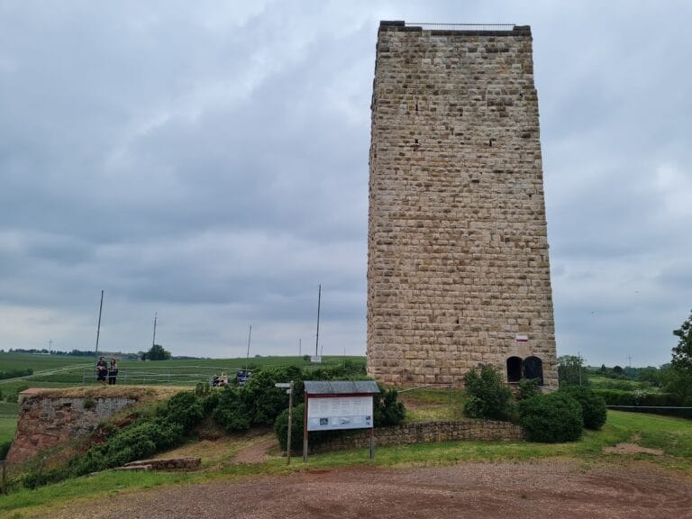 Burg Schwabsburg: A Medieval Hilltop Castle Ruin in Germany