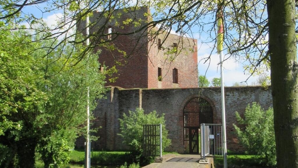 Slot Teylingen: A Medieval Water Fortress and Hunting Castle in the Netherlands 1 Slot Teylingen