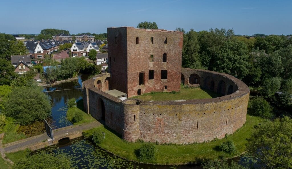 Slot Teylingen: A Medieval Water Fortress and Hunting Castle in the Netherlands 2 Slot Teylingen