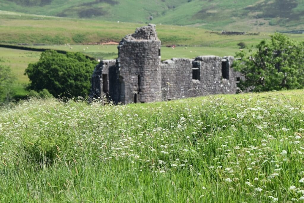 Morton Castle: A Medieval Stronghold and Hunting Lodge in Scotland 1 Morton Castle