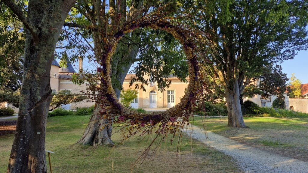 Château Lescombes: A Historic Estate and Contemporary Art Center in Eysines 5 Château Lescombes