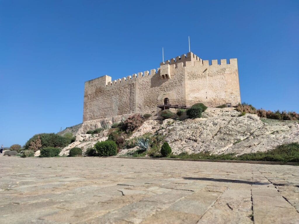 Castillo de Petrer: A Muslim Fortress in Alicante, Spain 1 Castillo de Petrer
