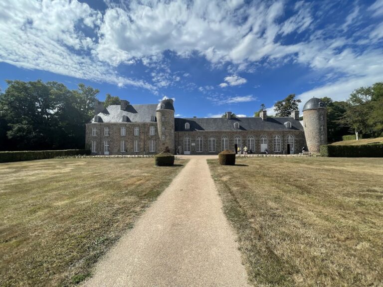 Château de Pontécoulant: A Historic Noble Residence in France