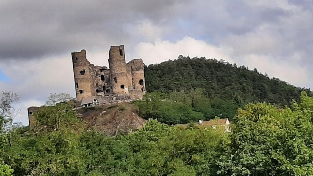 Domeyrat Castle: A Medieval Keep-Residence in France 1 Château de Domeyrat