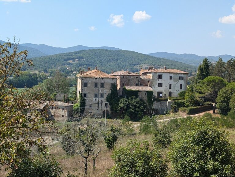 Castello di Sorci: A Historic Medieval Fortress in Anghiari, Italy