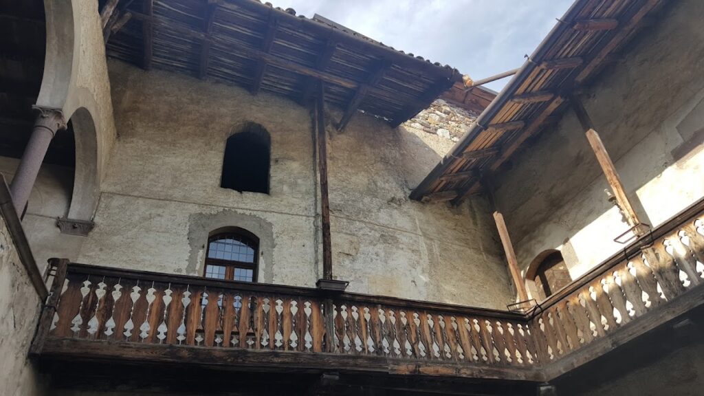 Castello di Gorzone: A Medieval Fortress and Noble Residence in Darfo Boario Terme, Italy 7 Castello di Gorzone