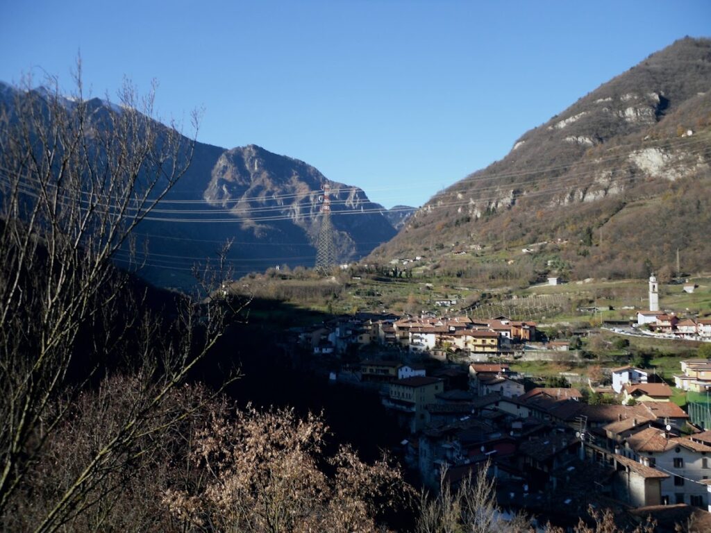 Castello di Gorzone: A Medieval Fortress and Noble Residence in Darfo Boario Terme, Italy 10 Castello di Gorzone