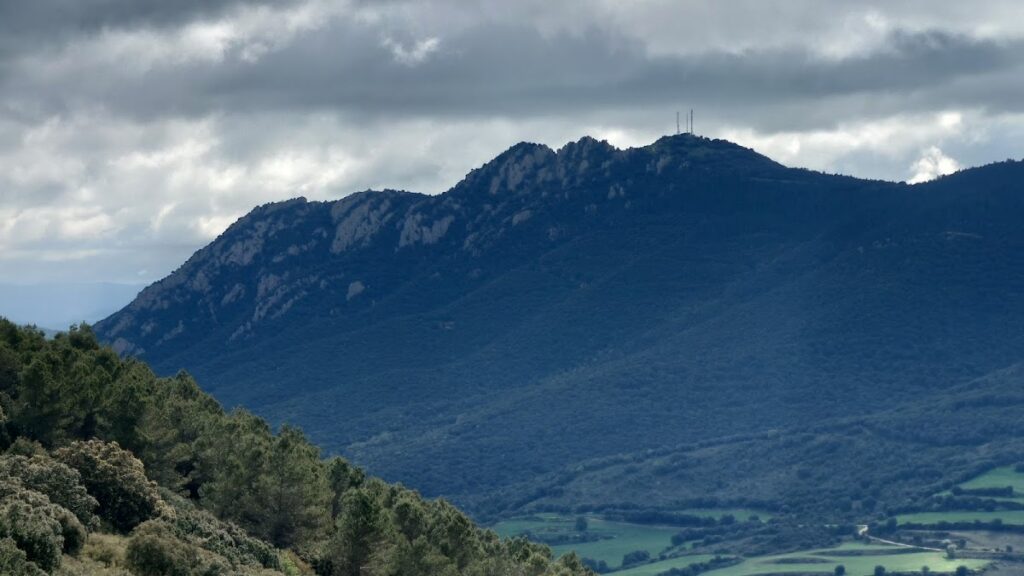San Esteban de Deyo: A Historic Castle Near Villamayor de Monjardín 7 San Esteban de Deyo