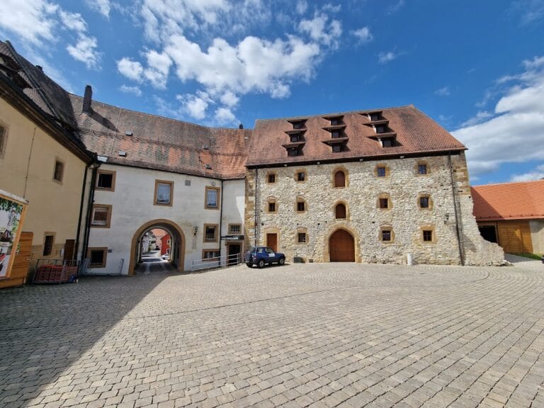 Burg Dagestein: A Medieval Castle in Vilseck, Germany