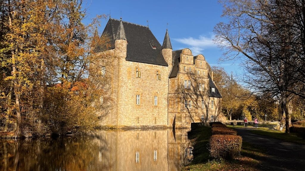 Schelenburg: A Medieval Water Castle in Germany 1 Schelenburg