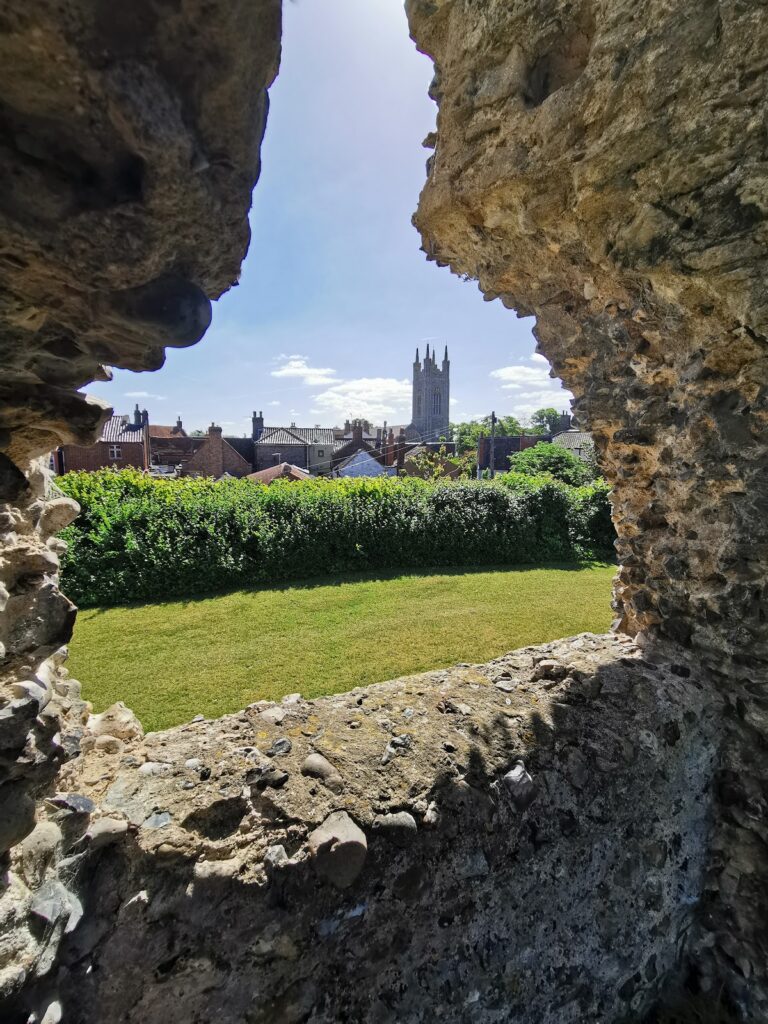 Bungay Castle: A Norman Fortress in the United Kingdom 10 Bungay Castle