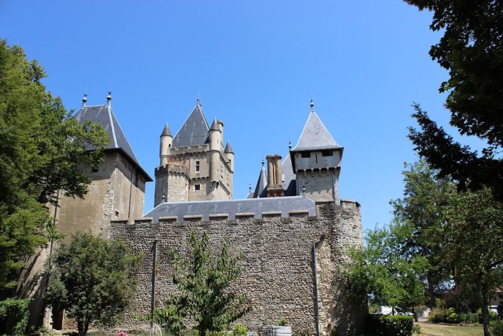 Château de Chazey-sur-Ain: A Medieval Fortified Castle in France 1 Château de Chazey-sur-Ain