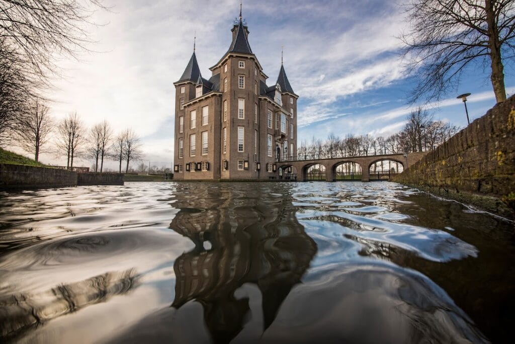 Kasteel Heemstede: A Dutch Classicist Country Estate in Houten 3 Kasteel Heemstede