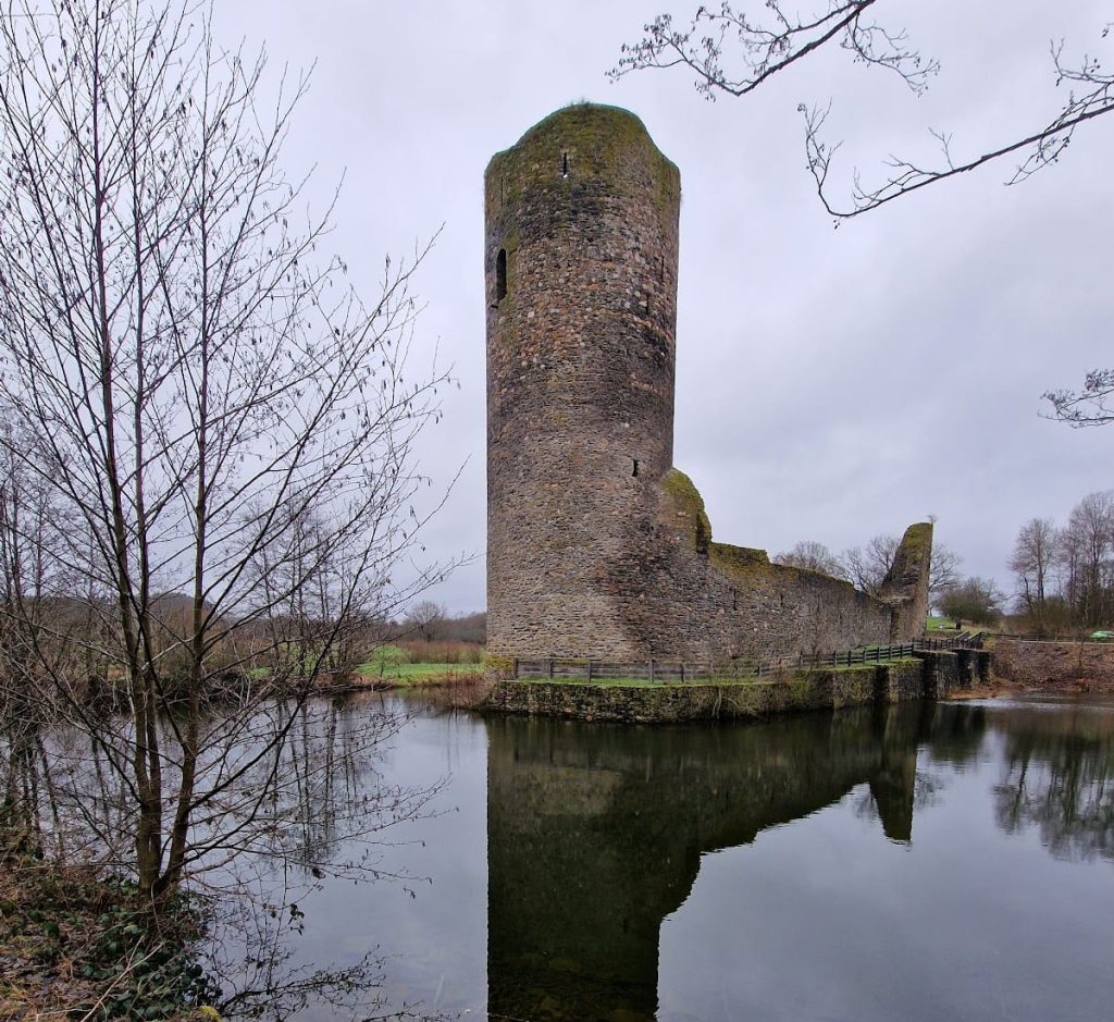 Burg Baldenau: A Medieval Moated Castle in Germany 3 Burg Baldenau