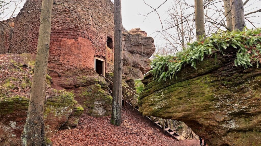 Břecštejn: A Medieval Rock Castle Ruin in Czechia 6 Břecštejn