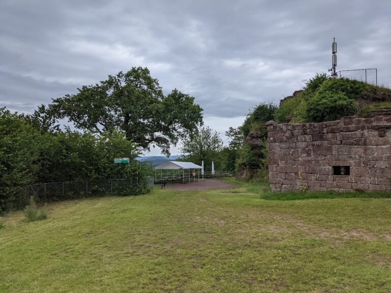Castle Lemberg: A Medieval Fortress in Lemberg, Germany
