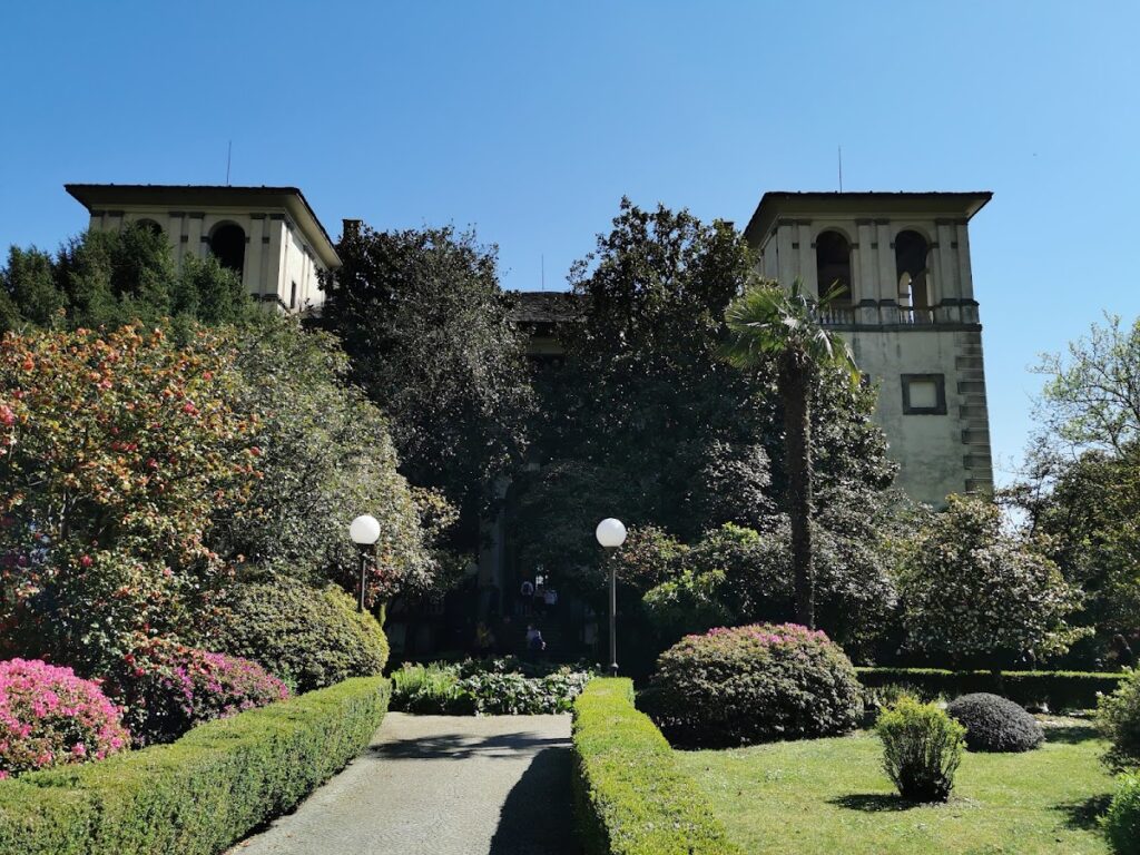 Palazzo Gallio: A Historic Palace in Gravedona, Italy 8 Palazzo Gallio (Lake Como)