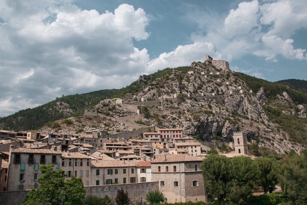 Citadelle d’Entrevaux: A Frontier Fortress in France 2 Citadelle d'Entrevaux