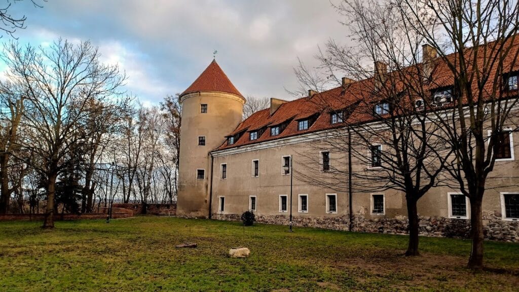 Pasłęk Castle: A Teutonic Order Fortress and Civic Complex 1 Pasłęk Castle