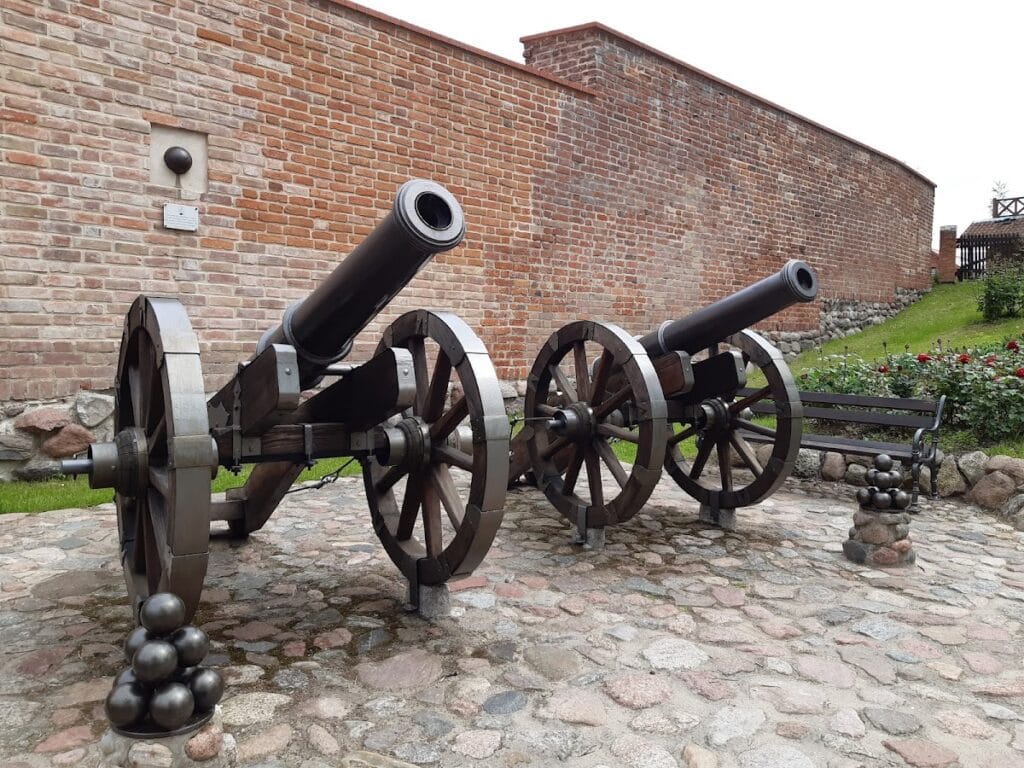 Pasłęk Castle: A Teutonic Order Fortress and Civic Complex 4 Pasłęk Castle