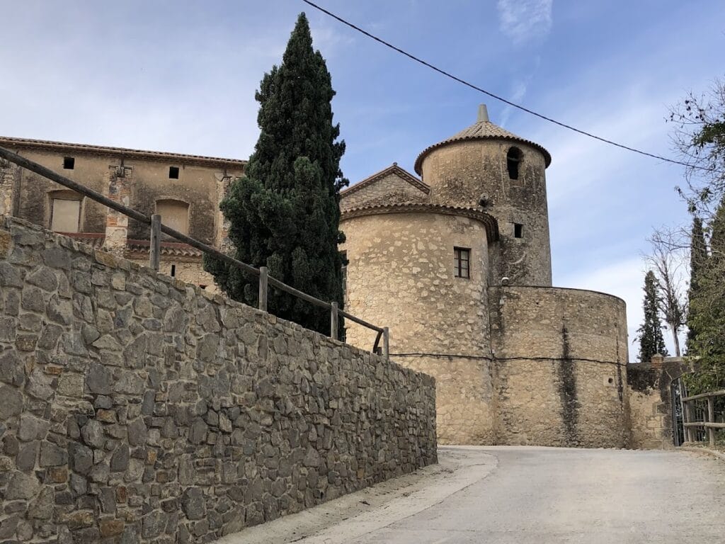 Castle-convent of Penyafort: A Medieval Fortress and Dominican Convent in Spain 2 Castell-convent de Penyafort
