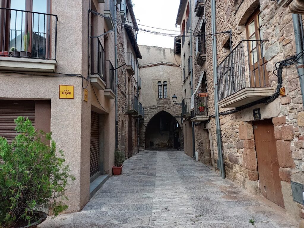 Castell de Súria: A Medieval Fortress and Cultural Site in Catalonia, Spain 9 Castell de Súria