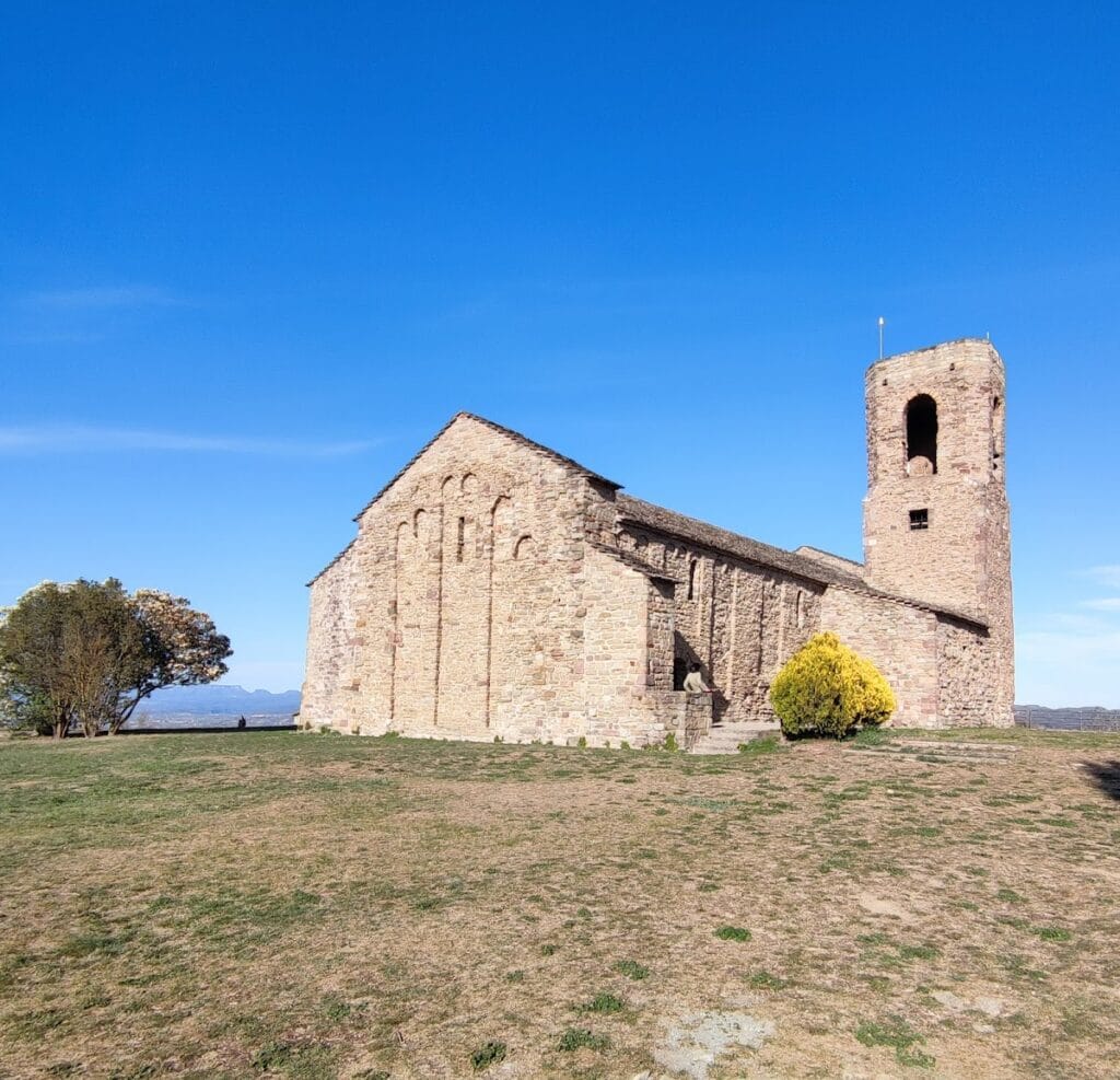 Tona Castle (Castell de Tona): A Medieval Stronghold in Spain 1 Castell de Tona