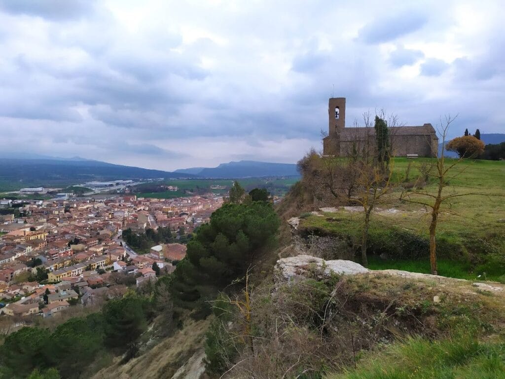 Tona Castle (Castell de Tona): A Medieval Stronghold in Spain 3 Castell de Tona