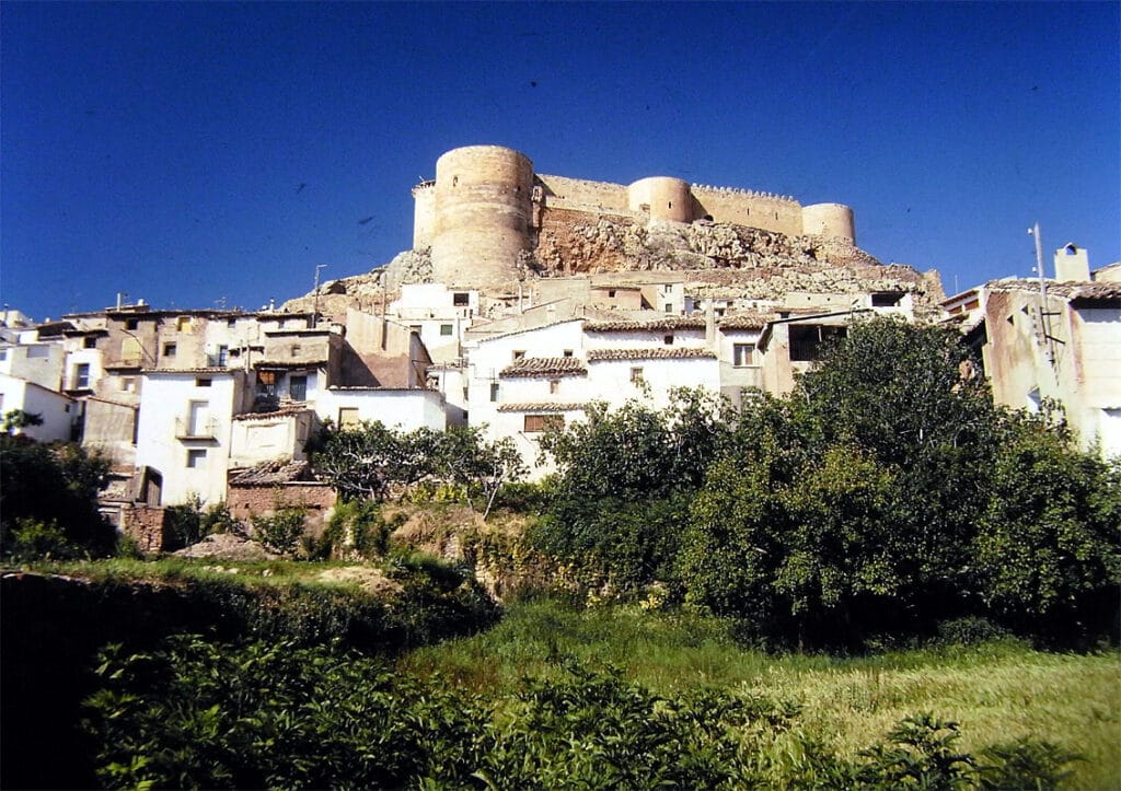 Castle of Mesones de Isuela: A Medieval Fortress in Aragon 1 Castle of Mesones de Isuela