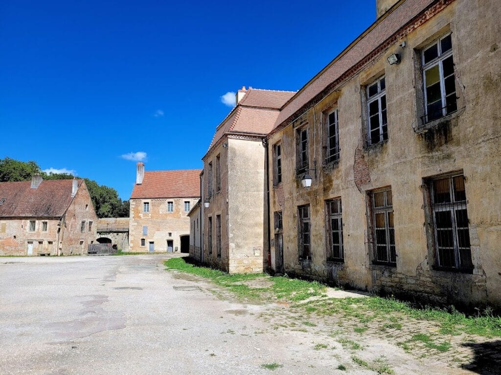 Auxonne Castle: A Fifteenth-Century Frontier Fortress in France 5 Château d'Auxonne