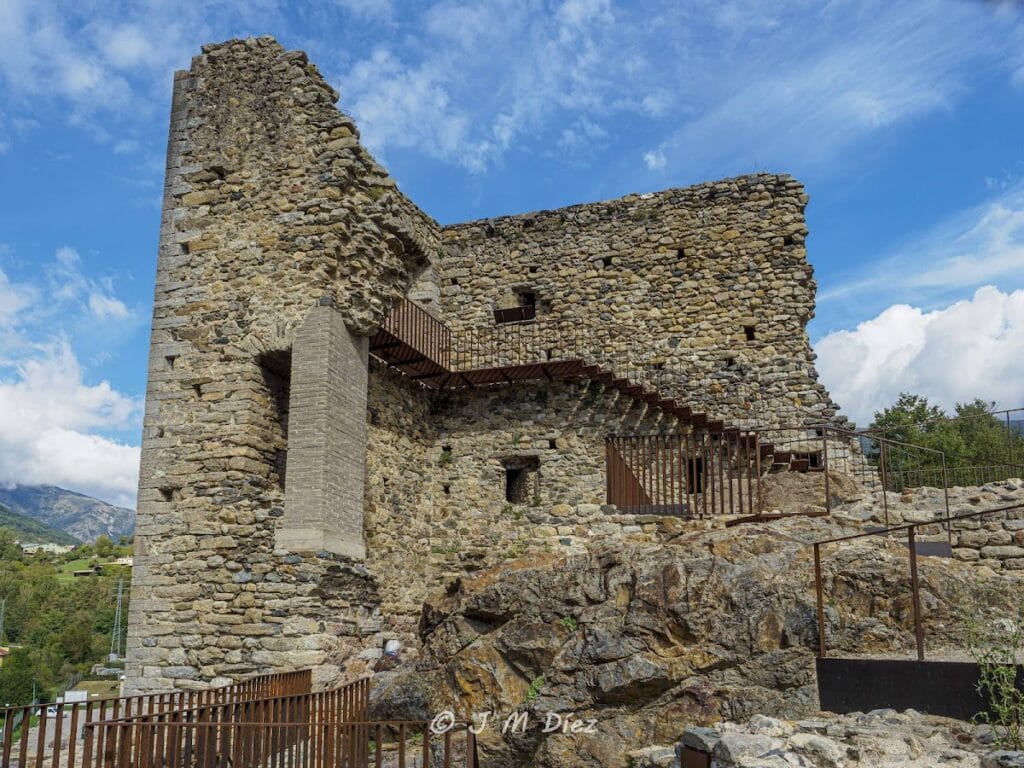 Castell de Ribes de Freser: A Medieval Catalan Castle in Spain 6 Castell de Ribes de Freser