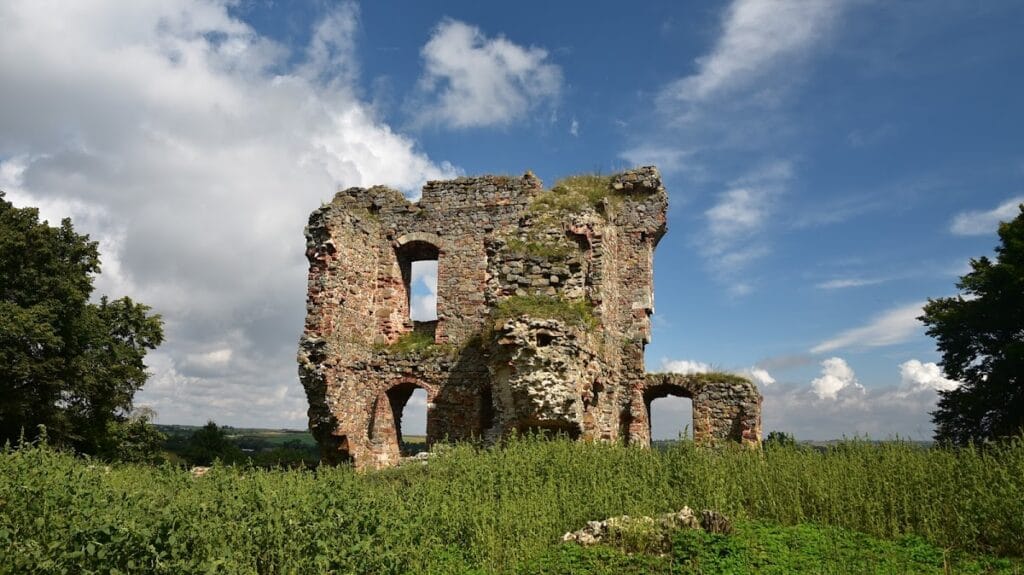 Międzygórz Castle: A Royal Castle in Poland 1 Miedzygorz Castle