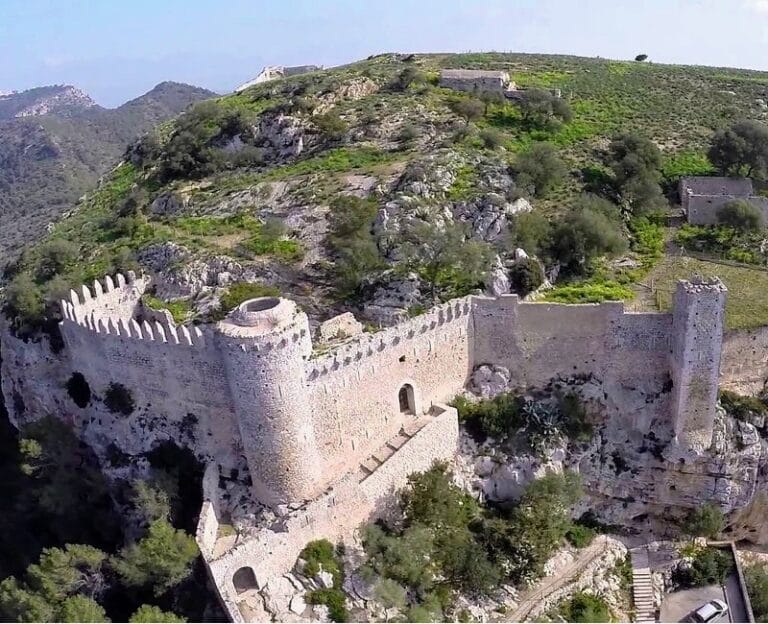 Castillo de Santueri: A Historic Fortress in Mallorca, Spain