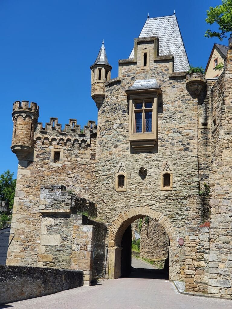 Schloß Dhaun: A Historic Castle in Rheinland-Pfalz, Germany 7 Schloß Dhaun
