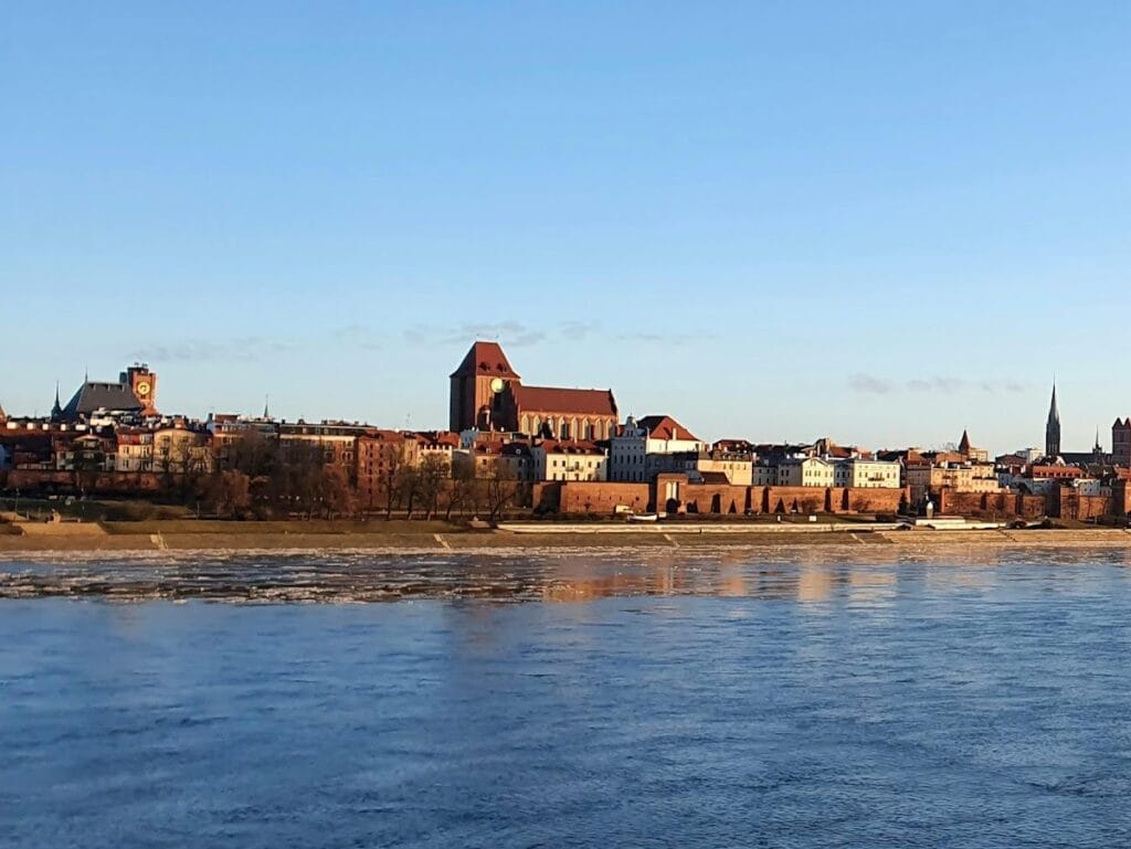 Dybów Castle: A Polish Border Fortress on the Vistula 2 Dybów Castle